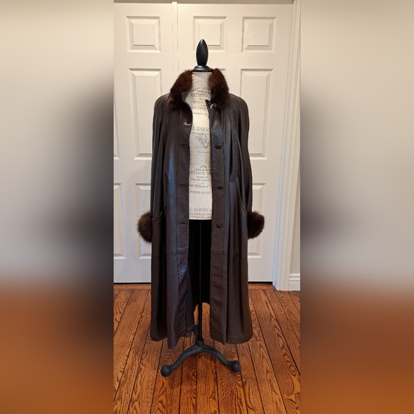Genuine leather real fur trim full length coat by Santagostino - Picture 13 of 16